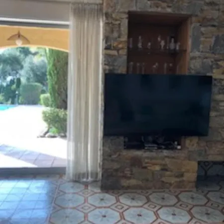 Breathtaking Sea View Over Saint-tropez 度假居 *