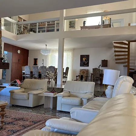 Breathtaking Sea View Over Saint-tropez Tatil Evi