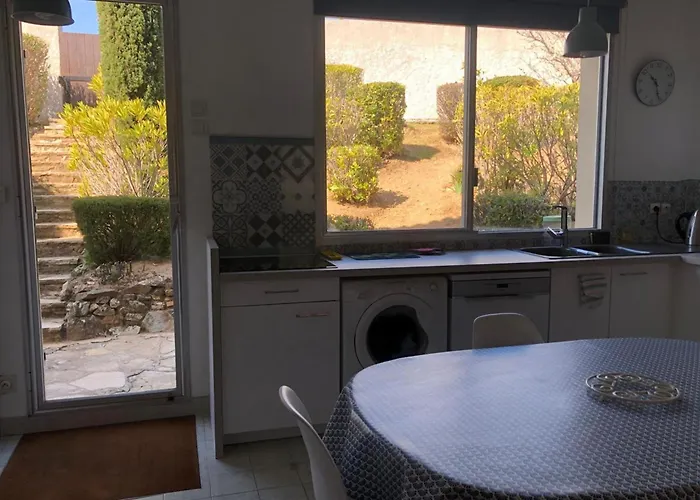 Breathtaking Sea View Over Saint-tropez Tatil Evi Guerre Vieille
